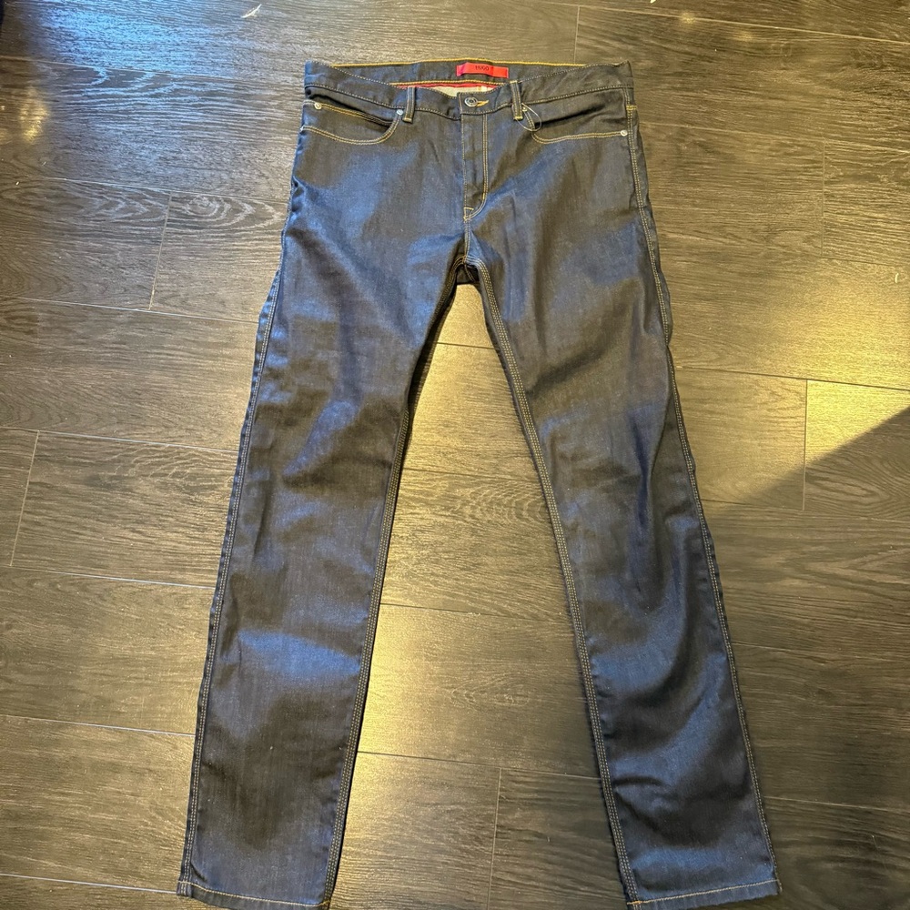 HUGO Blue Straight Jeans Classic Style